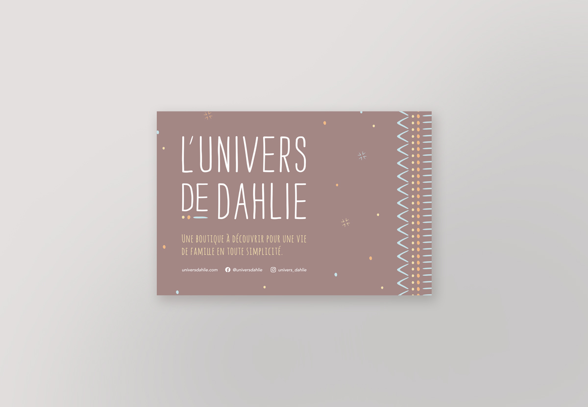 Carte postale L'Univers de Dahlie